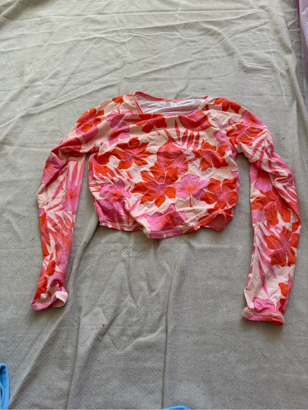 Roxy Rashguard - Picture 2 of 2